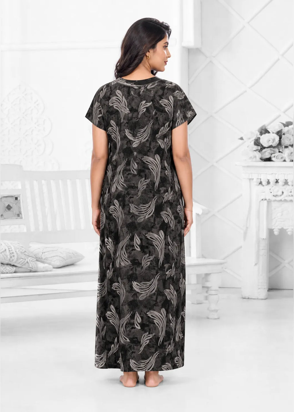 Black Abstract Leaf Alpine Nightgown