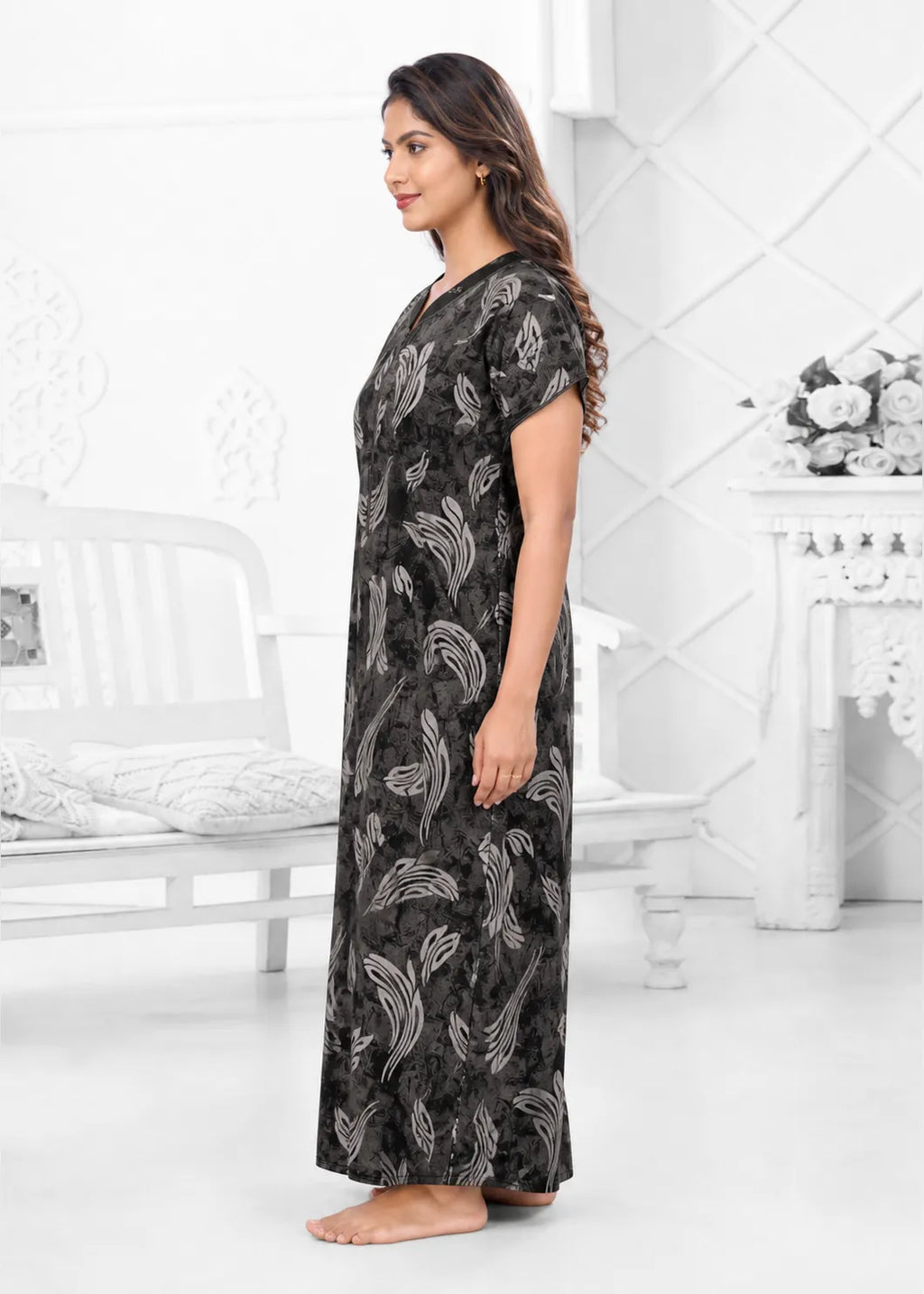 Black Abstract Leaf Alpine Nightgown